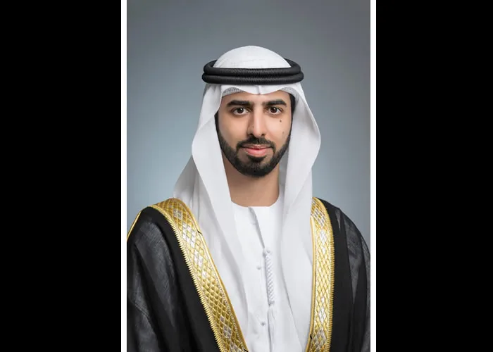 

دبي في 11 ديسمبر / وام / أكد معالي عمر بن سلطان العلماء وزير دولة للذكاء الاصطناعي والاقتصاد الرقمي وتطبيقات العمل عن بعد، أن رحلة دولة الإمارات نحو الفضاء مستمرة لتحقيق طموحات قيادة ومجتمع دولة الإمارات، وبناء اقتصاد مستدام مبني على المعرفة والابتكار من خلال تأهيل وإعداد كوادر بشرية عالية الكفاءة في مجال تكنولوجيا الفضاء، وتطوير المعرفة والأبحاث العلمية لصناعة مستقبل أكثر إشراقاً.
وقال معاليه بمناسبة إطلاق المستكشف راشد إن المستحيل كلمة لا وجود لها في قاموس دولة الإمارات، وإطلاق المستكشف راشد يؤسس لبداية مرحلة جديدة في استكشاف الفضاء، في نتاج لجهود نخبة من خيرة المهندسين الإماراتيين الذين يقودون هذه المهمة الاستثنائية لتكون دولة الإمارات الرابعة عالمياً والأولى عربياً في الهبوط على سطح القمر بإذن الله.

وأشاد معالي عمر بن سلطان العلماء بالجهود الخلاقة لفريق مركز محمد بن راشد للفضاء، وبنتاج عملهم الهادف لإثراء الدراسات والأبحاث وجمع البيانات لتطوير حلول تكنولوجية جديدة تواكب المستجدات العالمية في هذا القطاع الحيوي، مؤكدا أن المستكشف راشد يمثل إضافة نوعية لمسيرة الدولة ورحلتها نحو استكشاف الفضاء وتحقيق تطلعاتها بتعزيز الريادة في أبحاث الفضاء الهادفة لخير الإنسان والمجتمعات البشرية.
ـ مل -
أحمد البوتلي, سعر صرف الدولار, تذكرة رخيصة e استثمار الذهب, em, الإمارات العربية المتحدة