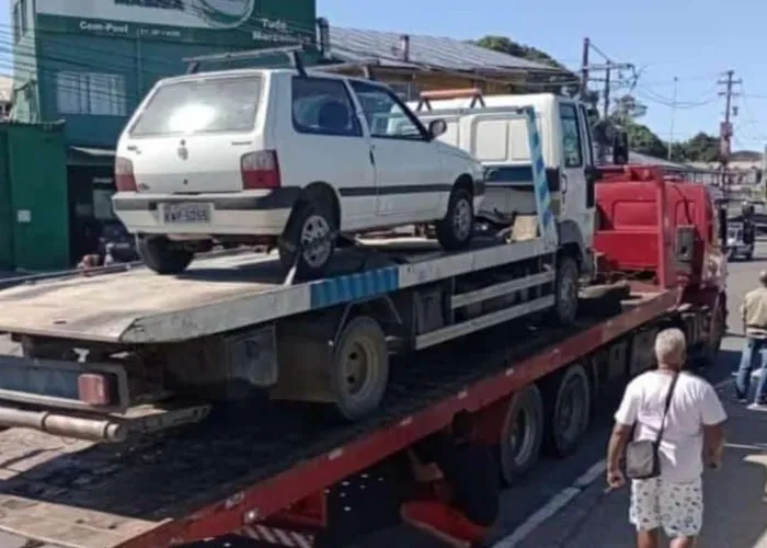 Plataforma foi levada e autuada pela própria fiscalização que estava no local. Caso aconteceu no Estado do Rio de Janeiro., Seguro de veículos, Ver tabela FIPE e Cotação de sertguros de carro, em, Brasil