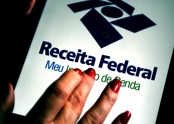 Já está disponível a consulta do lote residual de restituição do Imposto de Renda de Pessoa Física do mês de abril de 2022. Esse lote contempla restituições residuais de exercícios anteriores.
 

O crédito bancário para 210.153 contribuintes será realizado em 29 de abril, no valor total de cercado R$ 180 milhões de reais . 
 

Para saber se a restituição está disponível, o contribuinte deve acessar o site gov.br/receitafederal clicar em "Meu Imposto de Renda" e, em seguida, em "Consultar a Restituição"., Descubra como calcular IR, Lucros na Bolsa de Valores e Como ganhar dinheiro com açoes, em, Brasil