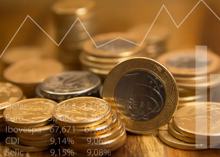 Em março deste ano foram contabilizados mais 37.993 novos investidores ativos no Tesouro Direto, ou seja, aqueles que atualmente estão com saldo em aplicações no Programa. Assim, foi atingida a maior marca da série histórica, iniciada em 2002, com o total de 1.900.778 pessoas.

Já o número de investidores cadastrados no Programa aumentou 73,94%, em relação a março de 2021, ultrapassando 17 milhões e 800 mil pessoas.

Foram realizadas, em março deste ano, mais de 581 mil operações de investimento em títulos do Tesouro Direto, no valor total de R$ 4,13 bilhões. E durante esse mês, os resgates foram de cerca de R$ 2 bilhões.

As aplicações de até R$ 1 mil representaram 58,43% das operações de investimento no mês. O valor médio por operação foi de R$ 7.105,91. O título mais demandado pelos investidores foi o indexado à taxa Selic que totalizou, em vendas, R$ 2,40 bilhões e correspondeu a 57,97% do total.

Os títulos indexados à inflação somaram R$ 1,30 bilhão e corresponderam a 31,50% das vendas, enquanto os títulos prefixados totalizaram R$ 435,11 milhões em vendas, ou 10,53% do total., Melhor ação para Investir, Começar investir hoje e Ação de potencial , em, Brasil