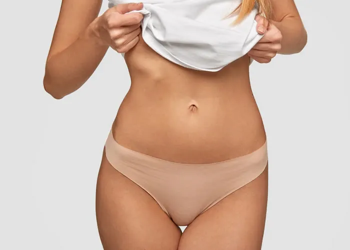 A constipação é o terceiro problema digestivo mais comum nos EUA e depois no Brasil. Refere-se à dificuldade em passar fezes ou mucosas pelo intestino, que é causada por bloqueios no sistema digestivo. A maioria dos especialistas em saúde acredita que existem razões espirituais, mentais e físicas para tudo isso. Mudanças repentinas na dieta ou estilo de vida também podem causar constipação. Agora você aprenderá o que causa a constipação e como tratá-la.

A constipação pode ser causada como resultado de água e fibras insuficientes durante a evacuação. As pessoas que se mantêm hidratadas tendem a ter menos problemas intestinais. 

Outra razão para problemas de  constipação que ainda pode não ser causada por doenças subjacentes. Algumas causas comuns incluem desidratação, dieta com baixa ingestão de fibras, sedentarismo ou efeitos colaterais de medicamentos. Ambas as substâncias são diuréticas, que promovem a retenção de água no corpo. Isso causa bloqueios mais abaixo no trato digestivo e pode levar à constipação. As pessoas devem evitar o consumo excessivo de álcool e beber bastante água. Comer demais retém o excesso de água no sistema digestivo, levando a problemas de constipação. As pessoas devem comer pequenas porções de comida a cada poucas horas, em vez de grandes porções a cada refeição. Desta forma, seus corpos podem equilibrar suas necessidades e secreções corporais.

Hábitos alimentares pouco saudáveis e falta de exercício tornam a constipação mais provável. As pessoas que comem alimentos gordurosos tendem a comer porções maiores e comem com mais frequência do que deveriam. Além disso, quem não se exercita tende a ganhar peso, isso aumenta a pressão abdominal nos intestinos, causando bloqueios mais abaixo no trato. Portanto, é importante que todos os cidadãos se exercitem e comam alimentos saudáveis para uma saúde ideal!

A constipação é uma resposta natural a várias causas, desde o excesso de consumo de alimentos gordurosos. Comer pequenas refeições com frequência ajuda a evitar a constipação  consumo excessivo de alimentos gordurosos ou a ingestão de álcool com hábitos alimentares pouco saudáveis. Para tratar a constipação, as pessoas devem reduzir a obstrução em seus sistemas digestivos aumentando a ingestão de água e a ingestão de fibras.

, Prevenir Prisão de Ventre, Problemas de digestão? e Laxante Natural , em, Brasil