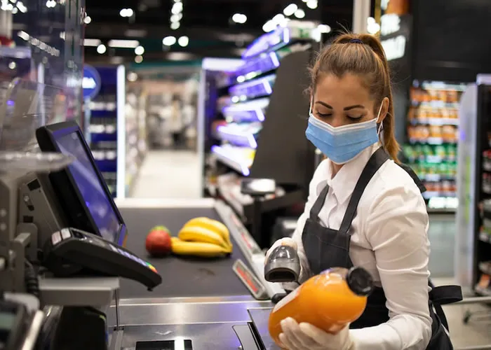 Requisitos:

Ensino Médio completo

Como é o ambiente de trabalho?

Somos uma empresa multiformatos que tem como propósito liderar a transição alimentar para todos através Act for food - um movimento estratégico que acontece simultaneamente em todos os países onde o Carrefour atua e que vai permitir que nossos clientes e colaboradores consumam alimentos de maior qualidade, mais saudáveis, seguros, produzidos com responsabilidade sócio ambiental e preços justos, afinal todos merecem o melhor. 

Valorizamos o trabalho em equipe e o respeito para com os nossos Colaboradores, Clientes e Comunidade. 

Buscamos profissionais que sejam embaixadores da marca Carrefour, aplicando nossos comportamentos durante todas as relações: 

AGIR COM SIMPLICIDADE- SERVIR NOSSO CLIENTE COM PAIXÃO-CRESCER E TER SUCESSO JUNTOS - ORGULHO E TRANSFORMAR O NOSSO NEGÓCIO.

Responsabilidades da Oportunidade

Atividades:

Atendimento ao cliente
Registrar os produtos no caixa
Auxiliar o cliente a separar e empacotar as compras
Receber os valores das compras com atenção


Ser embaixador da marca Carrefour, aplicando nossos comportamentos em todas as relações:
Agir com simplicidade
Servir nosso cliente com paixão
Crescer e ter sucesso juntos
Orgulho e transformar nosso negócio

Local de trabalho:

Endereço:Avenida Djalma Batista , 482 - Parque 10 de Novembro

Flores:

Acesse e cadastre-se!, Vagas atendimento ao cliente, Vagas operador de caixa e Vagas assistente de vendas , em, Brasil