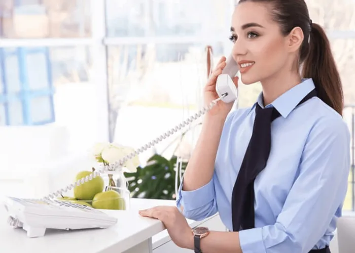 Vagas para Prefeitura de Mangaratiba - RJ


O valor dos vencimentos mensais para o cargo de RECEPCIONISTA será
complementado pela Administração, chegando ao valor mínimo nacional.

Acesse a apostila para estudo Nível Fundamental, apostila para estudo no botão IR 


- Apostila Prefeitura de Mangaratiba - RJ em PDF - Recepcionista 2022;

- Curso Online de Língua Portuguesa, Informática, Direito Constitucional, Raciocínio Lógico e Matemática.



Descrição do Cargo: 

Compreende os cargos que têm como atribuição básica recepcionar e prestar serviços de apoio a contribuintes, pacientes, hóspedes e
visitantes, prestar atendimento telefônico e fornecer informações, marcar entrevistas ou consultas e receber contribuintes ou visitantes, averiguar as necessidades e dirigir
ao lugar ou a pessoa procurados, agendar serviços, observar norma internas de segurança, conferindo documentos e idoneidade das pessoas, e notificar ao segurança
sobre presenças estranhas, organizar informações, e planejar o trabalho do cotidiano.


Atribuições do Cargo: 

Recepcionar, informar e encaminhar o público interno e externo, obedecendo às normas internas do local de trabalho; atender telefones,
anotar e transmitir recados; identificar e registrar visitantes; receber, conferir,registrar e distribuir correspondências e documentos; repassar informações e
relatórios conforme a necessidade e do serviço; controlar entrada e saída de visitantes, de equipamentos e de utensílios; realizar as demais funções compatíveis
com o cargo e outras funções inerentes ao cargo; operar máquinas de escritório de natureza simples, tais como: telefones, computadores, impressoras, aparelhos de fax e outros; responder a chamadas telefônicas, propiciando informações gerais e precisas, interna e externamente; informar à segurança do local de trabalho sobre pessoas ou movimentações estranhas ao setor; manter a higienização e a limpeza do local de trabalho; executar outras tarefas correlatas, conforme necessidade do serviço e orientação superior.



 

A Apostila Prefeitura de Mangaratiba - RJ em PDF - Recepcionista 2022 foi elaborada de acordo com o Edital 1/2021, por professores especializados em cada matéria e com larga experiência em concursos.

 

O conteúdo foi organizado, visando uma fácil assimilação do conteúdo e, assim, uma melhor otimização no tempo de aprendizagem.

 

Características:

- Material Digital em PDF;
- Possui exercícios de fixação gabaritados ao final de cada disciplina;
- Conteúdo completo, de acordo com o Edital 1/2021;
- Estude pelo computador, tablet e smartphone;
- Arquivo em PDF liberado para impressão.

 

Matérias da Apostila:

Língua Portuguesa

Conhecimentos Gerais

Conhecimentos Específicos

 
Mais informações sobre o concurso Prefeitura de Mangaratiba - RJ 2021:

Vagas: 14 Vagas

Inscrições: De 31/12/2021 a 14/02/2022

Salário: R$ 971,84

Taxa de Inscrição: R$ 65,00

Provas: 06/05/2022

Organizadora: IAN

Inscrição:

https://portal.ian.org.br/edital/ver/21     

, Cadastro de currículos, Vagas de emprego e Vagas para recepcionista, em, Brasil