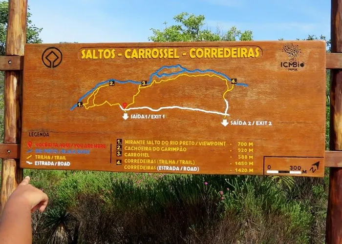 Próximo ao município de Alto Paraíso , em Goiás, abriu trilhas noturnas à visitação.

As trilhas do Saltos, Carrossel, Corredeiras e Seriema serão abertas das oito da noite  às 6 da manhã para os aventureiros nas noites de quinta-feira a sábado. , Hotéis em Goias, Pacote de vaiegens Parque veadeiros e Passagem aerea barata, em, Brasil
