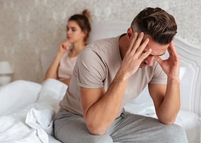 Os urologistas são médicos altamente treinados que tratam doenças do sistema urinário masculino, incluindo próstata e rins. Eles também cuidam de distúrbios dos órgãos reprodutivos masculinos e da micção. O câncer de próstata é um grande problema de saúde para os homens e é tratável quando detectado precocemente. Os homens devem entender seus fatores de risco para que possam tomar medidas para prevenir doenças e promover sua saúde.

O câncer de próstata é a neoplasia mais frequente em homens. É também um dos tipos mais comuns de câncer em homens. Quando um urologista trata pacientes do sexo masculino, ele encontra muitos casos de câncer de próstata. No entanto, a maioria dos casos de câncer de próstata não são detectados cedo o suficiente para serem tratados com sucesso. A maioria dos casos é detectada quando a doença está em estágio avançado, levando a uma alta taxa de mortalidade. A boa notícia é que o câncer de próstata é altamente tratável quando descoberto a tempo. Felizmente, há uma série de passos fáceis que os homens podem tomar para aumentar suas chances de evitar esta doença mortal.

Urologistas tratam doenças do sistema urinário masculino, incluindo próstata e rins. Assim, eles são um profissional essencial para homens que têm problemas com essas partes do corpo. 

Homens que têm problemas com a bexiga e os rins geralmente também têm problemas com a próstata; assim, os urologistas são freqüentemente chamados em ambientes de cuidados primários. Pacientes do sexo masculino costumam visitar urologistas depois de sofrerem de infecções do trato urinário (ITUs) ou outros distúrbios da bexiga masculina por algum tempo. Isso se deve à alta incidência de problemas benignos e malignos da bexiga em homens. Os urologistas são uma parte essencial dos ambientes de cuidados primários, pois são capazes de identificar os principais problemas de saúde antes que se tornem situações de risco de vida.

Muitos homens não reconhecem que estão em risco de desenvolver problemas urológicos até desenvolverem graves problemas médicos de sua condição. Homens que sofrem de obesidade,  especialmente aqueles com mais de 30 anos - correm um alto risco de desenvolver hipertrofia prostática benigna (HPB). A HBP causa bloqueios no trato urinário que podem levar a condições médicas graves, como prostatite e câncer de bexiga. Os homens devem monitorar seu peso e manter-se ativos se quiserem evitar problemas de saúde no futuro. Além disso, os homens devem consumir uma dieta saudável e fazer bastante exercício para promover uma melhor saúde geral. Desta forma, eles podem reduzir suas chances de desenvolver problemas urológicos graves em primeiro lugar.

Os urologistas são profissionais altamente treinados que tratam doenças do sistema urinário masculino, incluindo próstata e rins. Eles também são um profissional essencial para homens que têm problemas com essas partes do corpo - particularmente urologistas que tratam pacientes do sexo masculino após sofrerem de infecções do trato urinário ou outros distúrbios da bexiga masculina.

Homens com excesso de peso ou com HBP correm um alto risco de desenvolver problemas urológicos que podem ser fatais se não forem tratados adequadamente. Os homens devem entender seus fatores de risco para que possam tomar as medidas adequadas para prevenir problemas urológicos!
, O Melhor Omega 3, Cirurgia robótica e Sementes Abóbora, em, Brasil