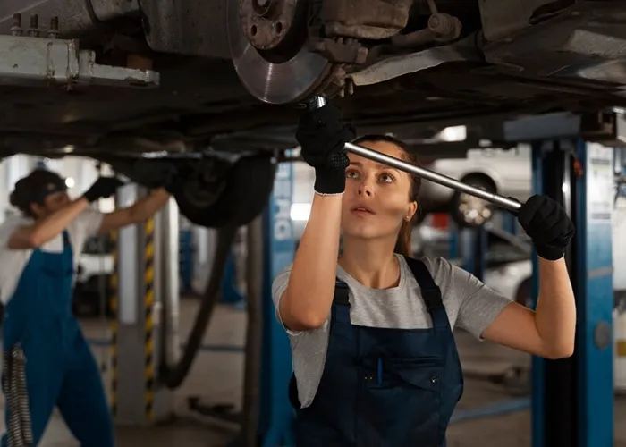 Escolaridade – ensino técnico mecânico;

Experiência – registrada na Carteira de Trabalho;

Requisitos obrigatórios – ter Carteira Nacional de Habilitação categoria “AB”;

Atividades – executar serviços em caminhão, motores a diesel, carros pequenos e motos., Trabalho Jovem aprendiz, Pagamentos: R$ 45 – R$ 75 por Hora e Digite e ganhe, em, Brasil