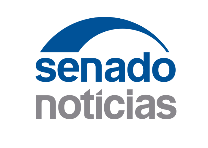LOC: AUDITOR DO TRIBUNAL DE CONTAS DA UNIÃO DIZ QUE MANOBRAS CONTÁBEIS FORAM USADAS PARA O GOVERNO DILMA AUMENTAR GASTOS MESMO SEM DINHEIRO EM CAIXA.

LOC: A OPOSIÇÃO QUESTIONA O FATO DE O TCU NÃO TER RESPONSABILIZADO PRESIDENTES DA REPÚBLICA ANTERIORES QUE ADOTARAM A MESMA PRÁTICA. A REPORTAGEM É DE HÉRICA CHRISTIAN.

(Repórter) À Comissão Especial do Impeachment, o secretário de Controle Externo da Fazenda Nacional do Tribunal de Contas da União, Tiago Dutra, declarou que as chamadas pedaladas fiscais poderiam chegar a R$ 100 bilhões caso o TCU não tivesse alertado sobre os atrasos de pagamentos da União a bancos públicos. Ao citar a auditoria feita, ele disse que em 2014 o governo devia R$ 58 bilhões referentes a repasses não feitos à Caixa Econômica, Banco do Brasil e BNDES. E que as quitações só foram feitas após o TCU pedir a rejeição da contabilidade de 2014 da presidente afastada Dilma Rousseff. Tiago Dutra citou que o Tribunal recomendou a responsabilização de integrantes da equipe econômica de então, entre eles, o ex-ministro da Fazenda, Guido Mantega, e o ex-secretário do Tesouro, Arno Augustin. Ele disse ainda que a meta de superávit acabou alterada para acomodar os pagamentos cobrados pelo TCU, entre eles, os R$ 15 bilhões ao Banco do Brasil, pelo Plano Safra, sendo R$ 3 bilhões de juros. Tiago Dutra destacou que os atrasos de quitação da União com os bancos públicos ocorriam desde 2011 de forma sistemática. 

(Tiago) Trata-se de uma questão muito grave e muito séria e com uma característica intencional muito forte. A diferença entre um erro e uma fraude é a intenção. Ficou consignado no meu despacho  que trata-se de um artifício deliberado para maquiar as estatísticas fiscais. 

(Repórter) A senadora Fátima Bezerra do PT do Rio Grande do Norte citou que os ex-presidentes Fernando Henrique e Luiz Inácio Lula da Silva também atrasaram o pagamento aos bancos públicos. Ela questionou o que chamou de mudança de metodologia do TCU para considerar crimes as pedaladas de Dilma. 

(Fátima) O TCU sempre autorizou esses procedimentos. Somente em outubro de 2015, decidiu que não poderia ser mais feito. Volto a repetir que a partir do momento que o TCU mudou a orientação, deixou-se de fazer. Desde 2015, não existe nenhuma ilicitude com o Plano Safra. 

(Repórter): Por decisão da maioria dos integrantes da Comissão, quatro testemunhas arroladas pelos senadores favoráveis ao impeachment foram dispensadas. A defesa, que contestou a decisão, vai rever a lista apresentada para tentar incluir alguns dos nomes desses técnicos. Da RS, HC. , Vaga de emprego, Consulta SPC e SERASA e Bolsa de estudo 