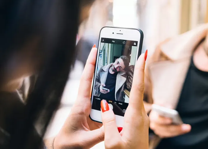 O aplicativo de paquera Tinder vai deixar de operar na Rússia,  como justificativa a plataforma declarou  compromisso com os direitos humanos.

A empresa que controla o aplicativo a Match Group,  anunciou no relatório anual de  impacto que deixará a Rússia até dia 30 de junho em respostas violações dos direitos humanos do país. 
, Agendador de Postagens, Vaags recepcionista e Modelo currículo, em, Brasil