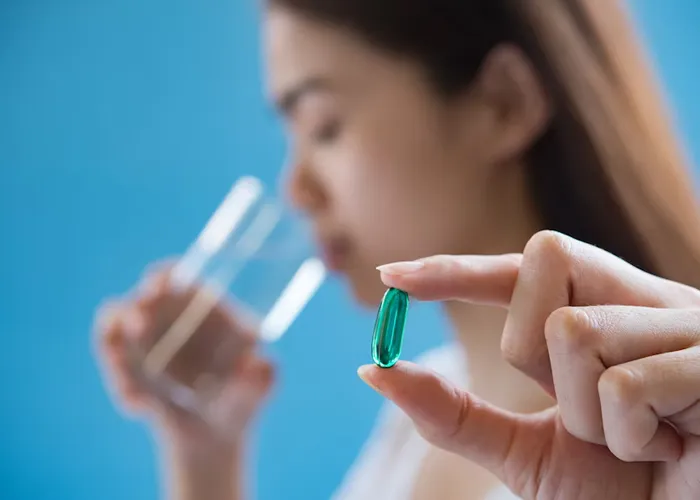 Cientistas criaram uma cápsula eletrônica que pode substituir remédio convencionais já no futuro essa cápsula eletrônica ela é desenvolvida pelos pesquisadores e pode ajudar no tratamento de doenças metabólicas também neuropsiquiátricas e gastrointestinais.
, Perder peso corretamente, Reeducação Alimentar e Saúde integrativa, em, Brasil